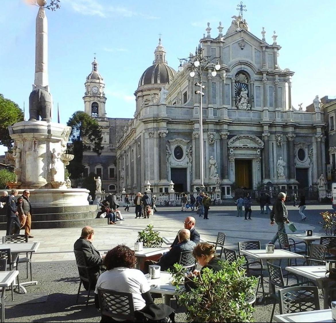 Central House Catania Historic Center ภายนอก รูปภาพ